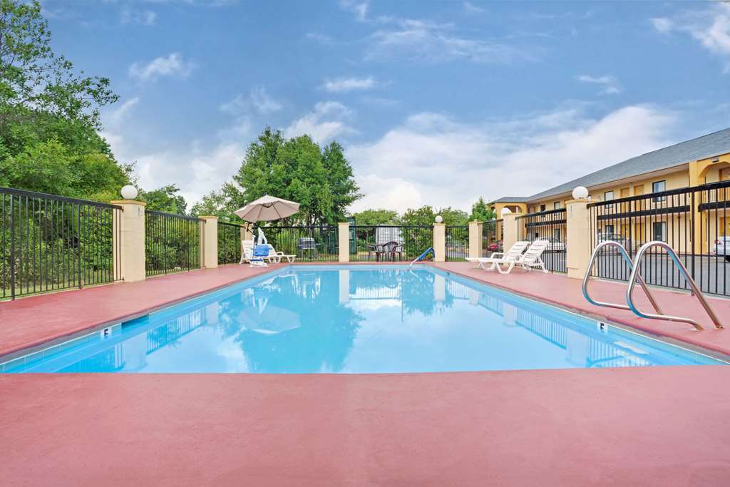 Super 8 Newnan Hotel Facilities photo